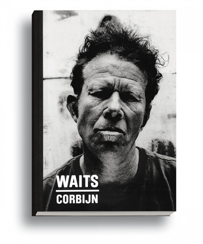Waits / Corbijn '77-'11 : Tom Waits e Anton Corbijn stanno per rilasciare un libro fotografico in edizione limitata l'8 maggio. Disponibile in pre-ordinazione